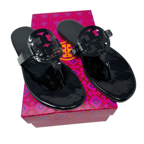 TORY Burch Black Patent Leather Soft Miller Logo Sandals Size 8 - Picture 1 of 8